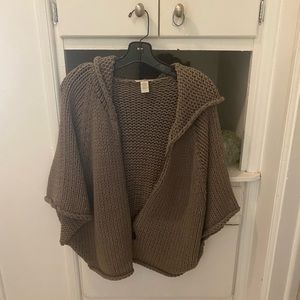 White + Warren super cute short sleeve sweater hoodie w/zipper, fun layer piece